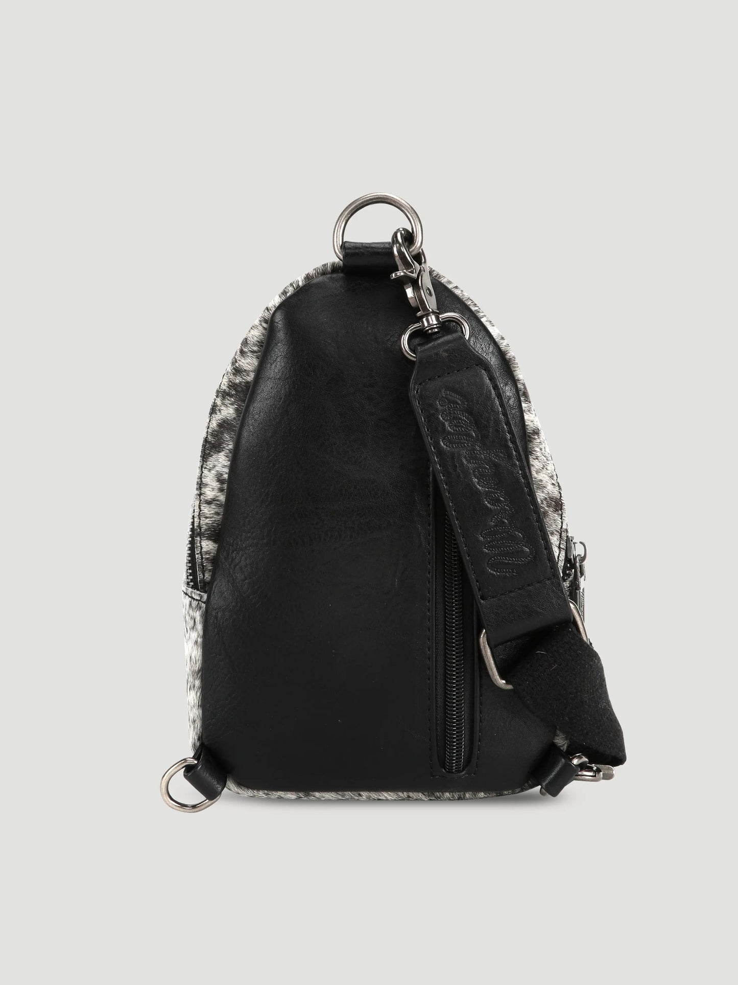 Wrangler Sling Bag - Cowhide - Black