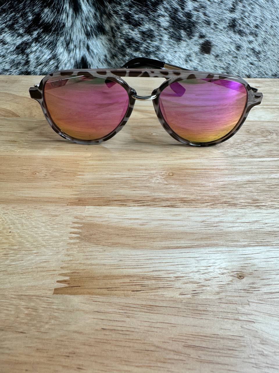 DAX Earhart Hot Pink Cheetah - Sunglasses