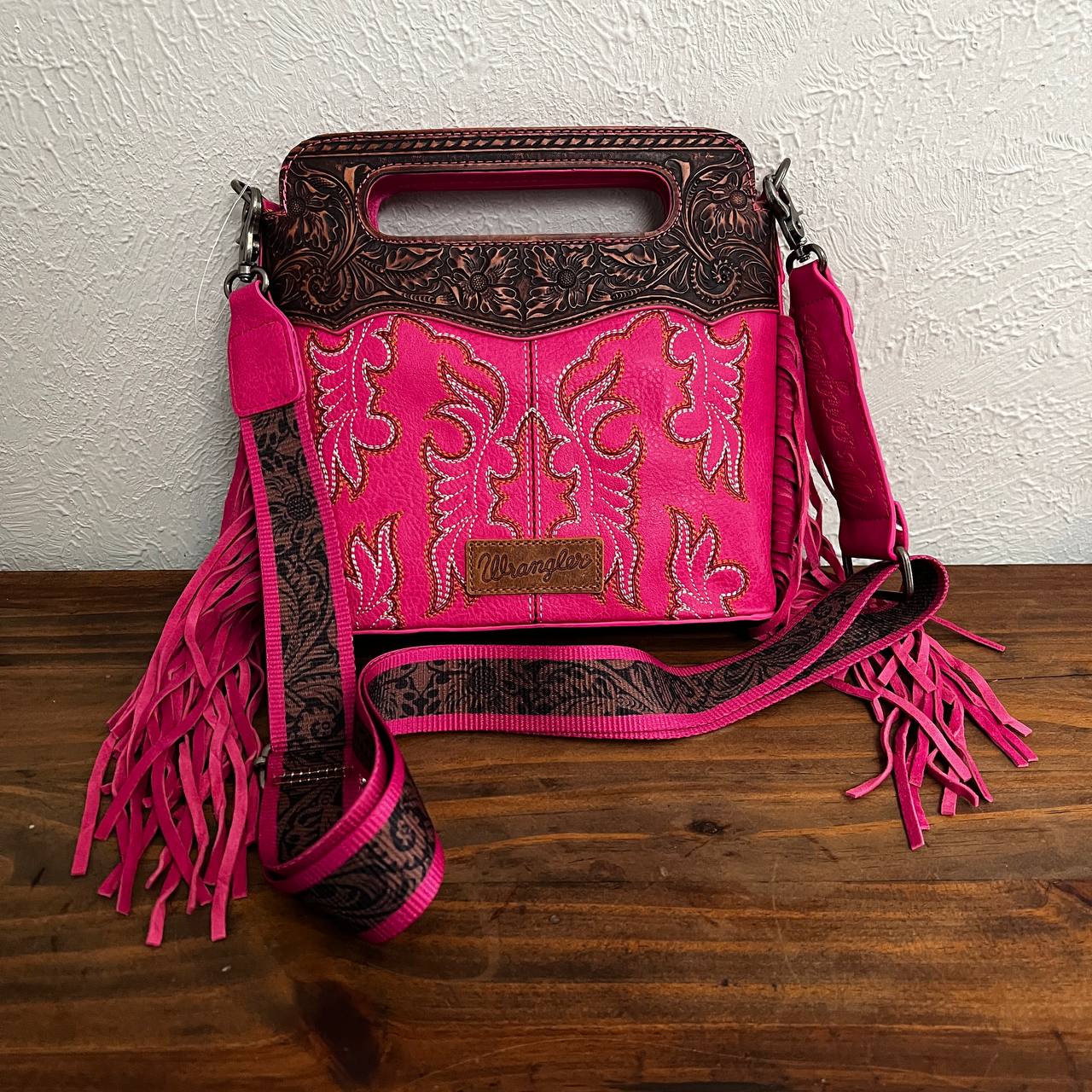 NWOT Hobo Wilder Fringe outlet RETIRED Leather Crossbody Scarlett Red